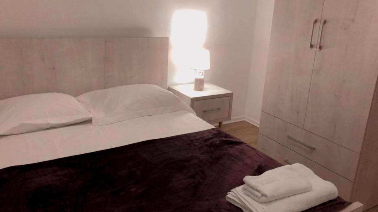 Ionian Apartments วญอเรอ ภายนอก รูปภาพ