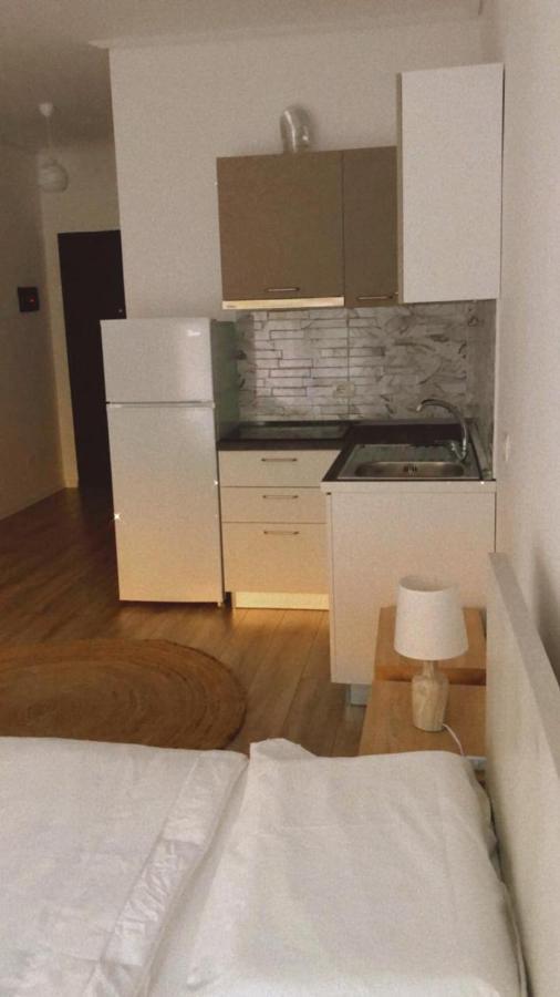 Ionian Apartments วญอเรอ ภายนอก รูปภาพ